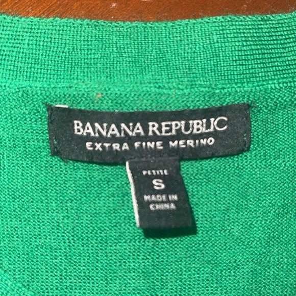 Banana Republic - Extra Fine Merino Wool Sweater - “Lovely” size Petite Small GG - Picture 3 of 5